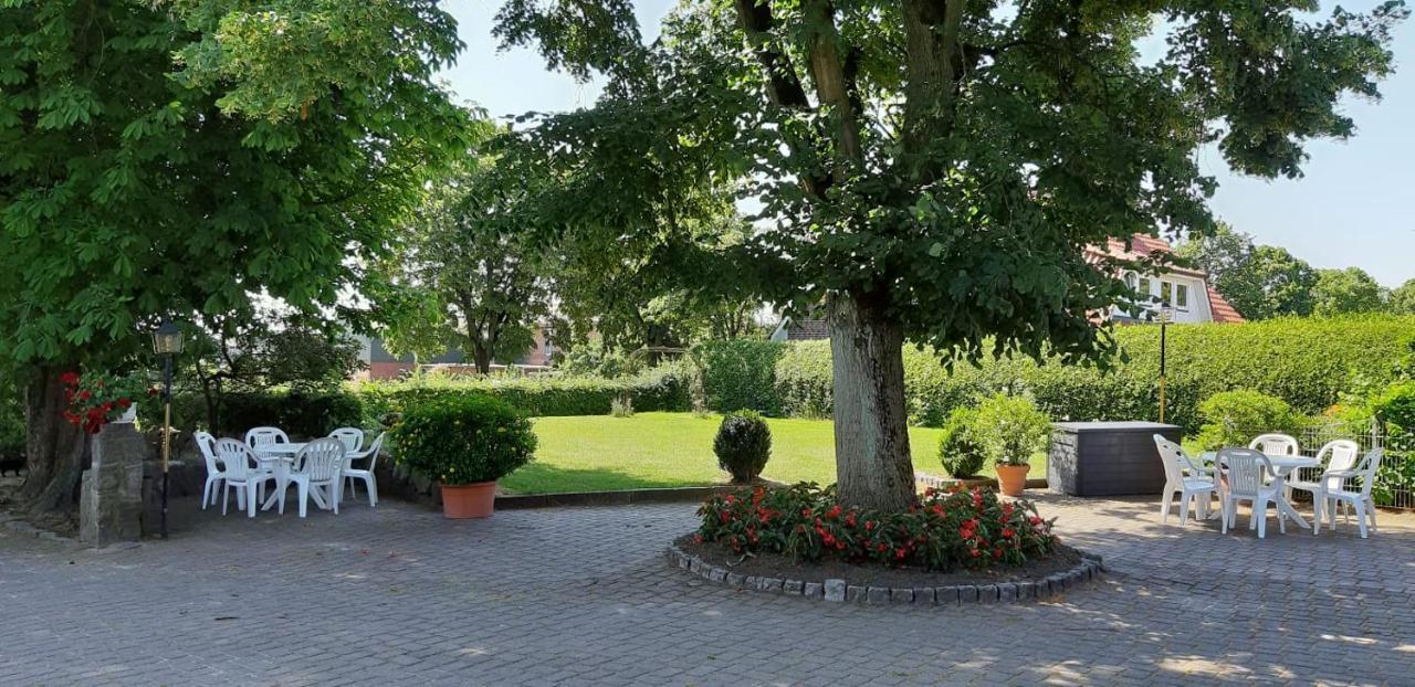 Gaestehaus Hoeltig Havekost Buitenkant foto